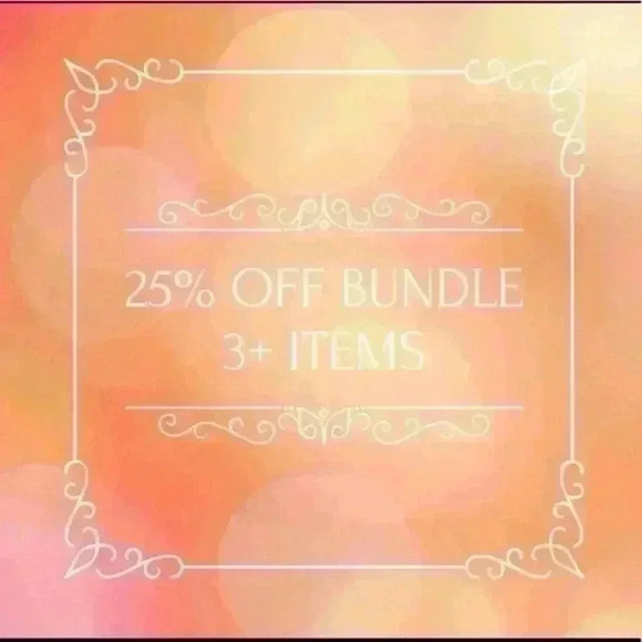 Nike tank top 

Cute for  working out or playing tennis - Picture 4 of 4